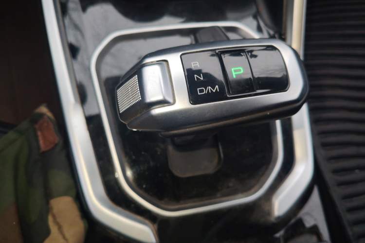 Used Haval H6 2017 Red Label 2.0T Automatic Two-Wheel Drive ZhiShang Model