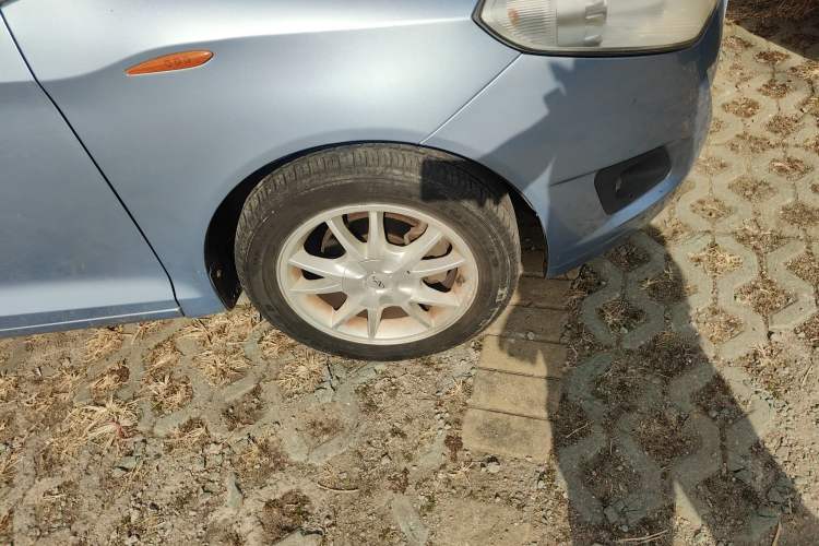 Used Chery Fengyun 2 2010 Hatchback 1.5L Powerful Model Right Front Wheel Hub