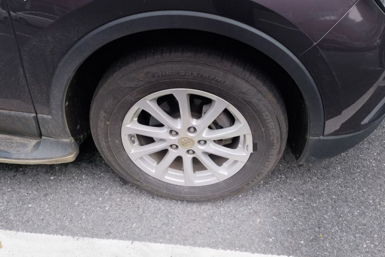 Used Buick Envision 2017 20T Two-Wheel Drive Elite Version Right Front Wheel Hub