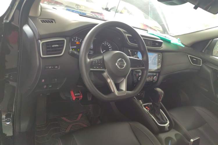 Used Nissan Qashqai 2022 2.0L CVT XV Smart Enjoyment Version Center Console