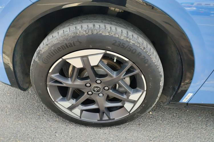 Used Hongqi Tiangong 06 2025 660 4x4 Smart Selection Edition Left Front Wheel Hub