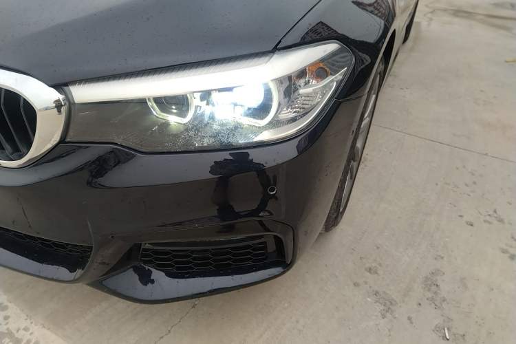 Used BMW 5 Series (Import) 2018 525i M Sport Package
