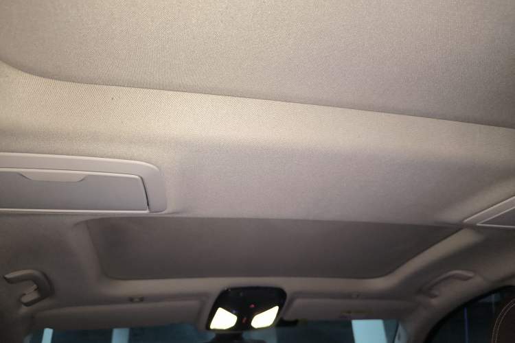 Used BMW 5 Series 2018 530Li Luxury Edition Premium Package
