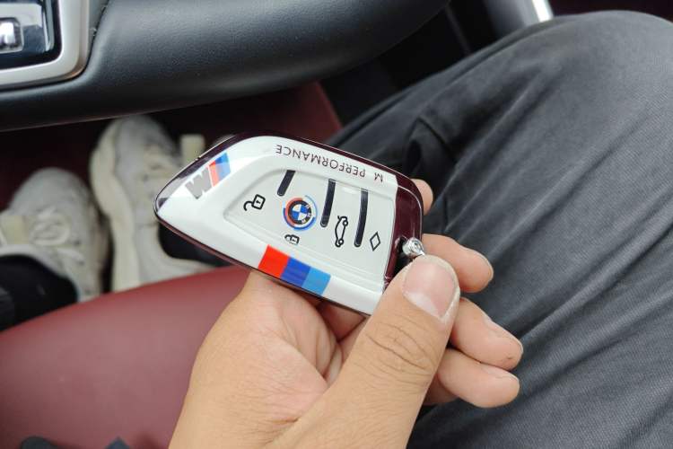 Used BMW 3 Series 2025 325i M Sport Package Vehicle Key