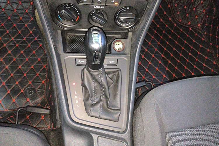 Used Volkswagen Lavida 2018 Classic 1.5L Automatic Fashion Edition China VI Standard