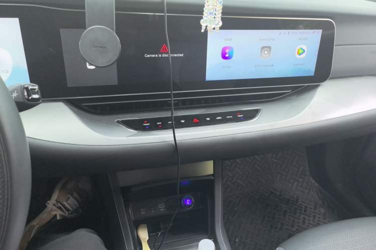 Used ARCFOX Alpha S 2023 525E Forest Edition 160kW Audio And AC Panel