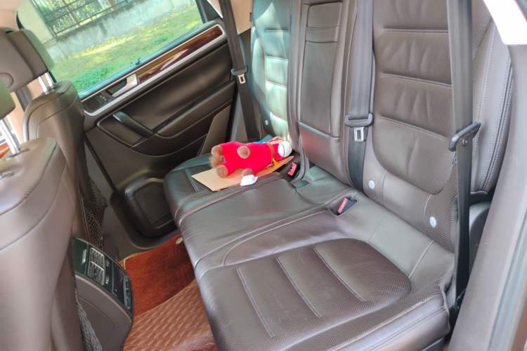 Used Volkswagen Touareg 2011 3.0 TSI High-End Version