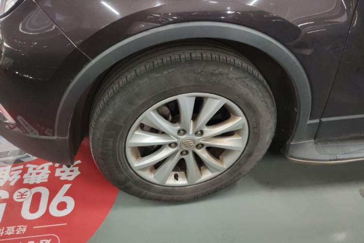 Used Buick Envision 2016 28T Four-Wheel Drive Elite Version Left Front Wheel Hub