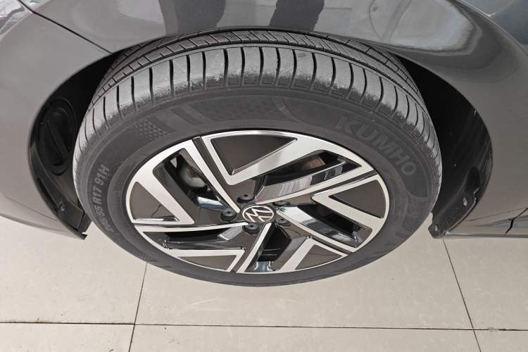 Used Volkswagen Sagitar 2023 300TSI DSG Excellence Edition Left Front Wheel Hub