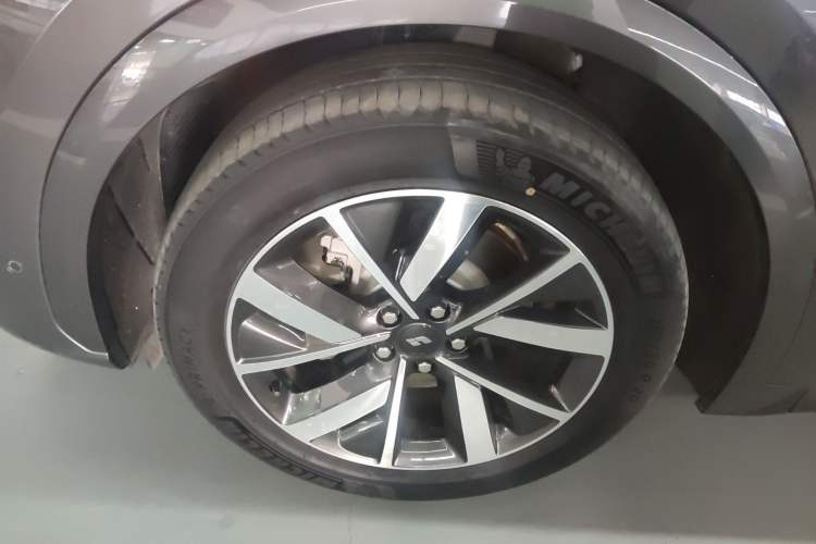 Used Li Auto L7 2023 Pro Model Left Front Wheel Hub