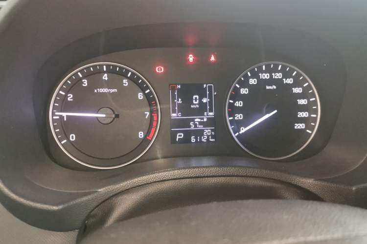 Used Hyundai ix25 2015 1.6L Automatic Two-Wheel Drive Smart GLS Trim Instrument Cluster