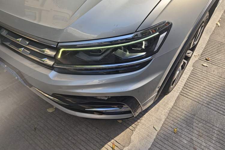 Used Volkswagen Tiguan L 2021 330TSI Automatic Two-Wheel Drive R-Line Flagship Edition
