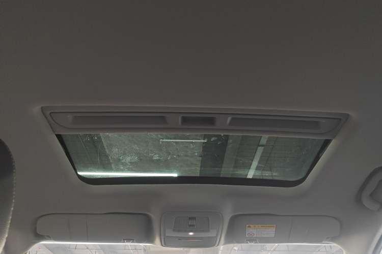 Used Roewe i6 2020 PLUS 1.6L CVT 4G Connected Glory Flagship Edition
