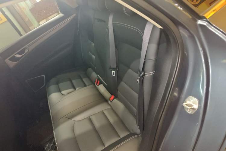 Used Geely Auto Emgrand GL 2018 1.4T DCT Elite Smart Connectivity Version
