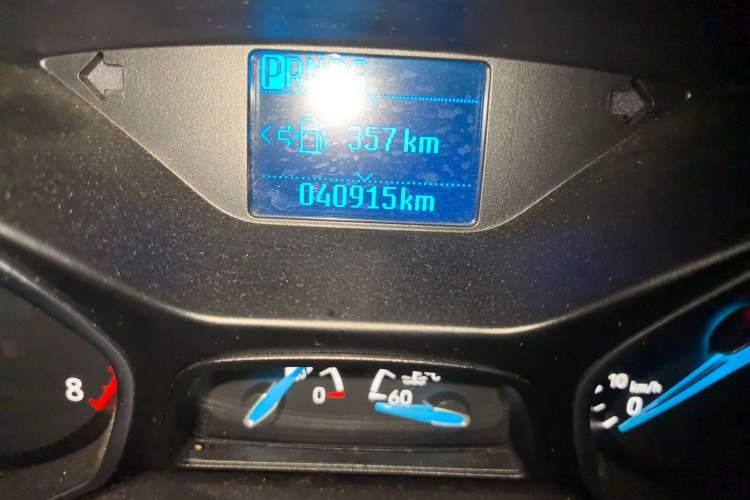 Used Ford Focus 2017 Sedan 1.6L Automatic Fashion Edition Smart Drive Version Odometer Close Up