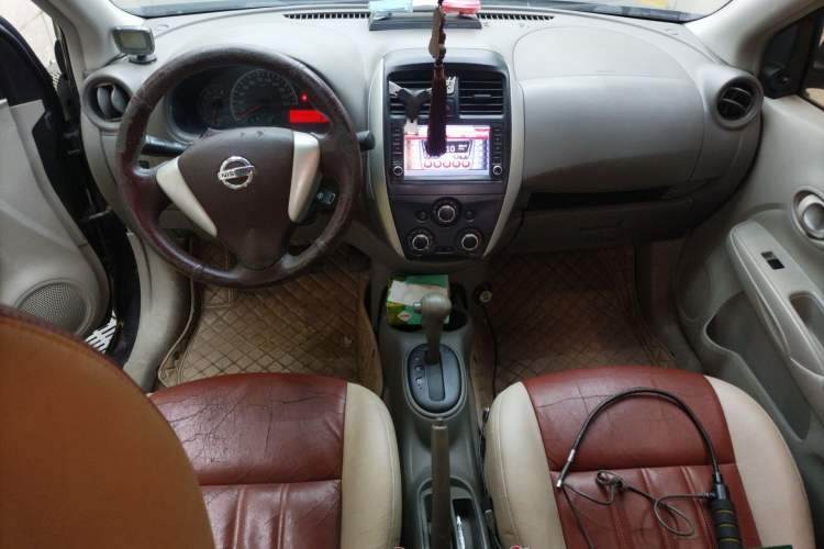 Used Nissan Sunny 2014 1.5XE CVT Comfort Edition Audio And AC Panel
