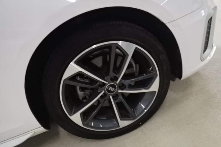 Used Audi A4L 2022 40 TFSI Fashion Dynamic Model
