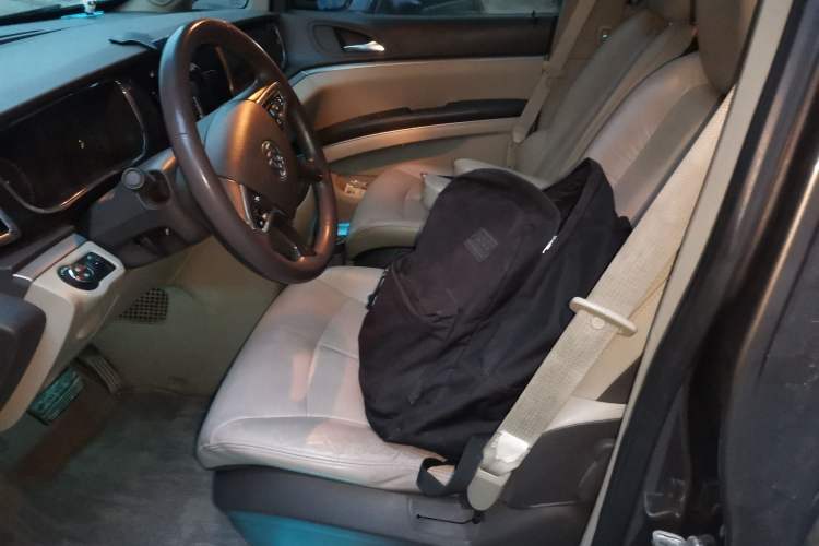 Used Buick GL8 2011 3.0L XT Luxury Business Flagship Edition
