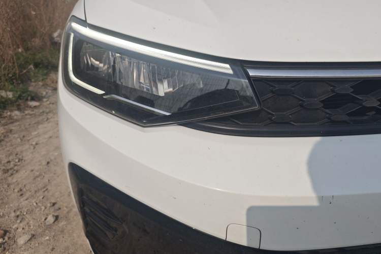 Used Volkswagen Lavida 2023 New Sharp 1.5L Manual New Comfort Edition Right Front Headlight