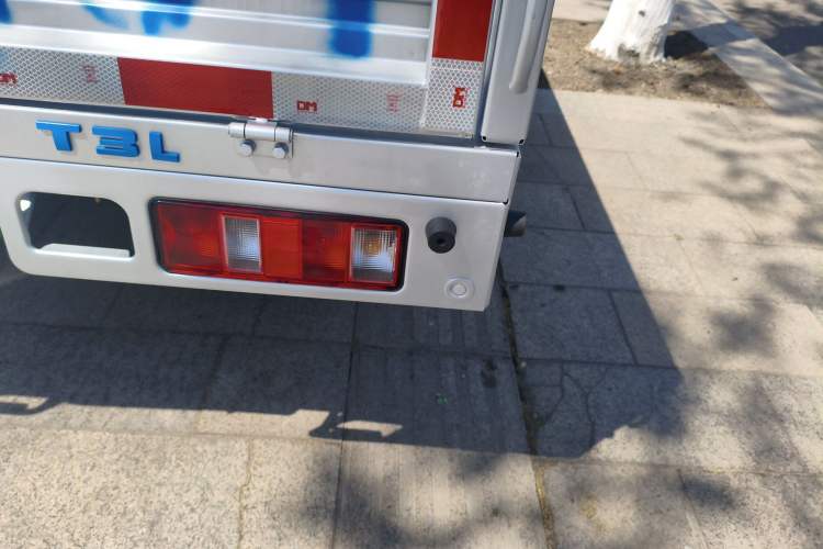 Used SRM New Energy T3L EV 2025 Model—Fudi 42.3 kWh, 3.2-meter Flatbed Truck
