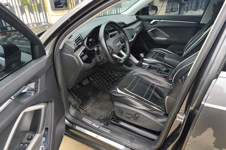 Used Audi Q3 2021 35 TFSI Fashion Dynamic Model