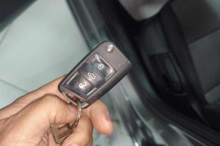 Used Skoda Octavia 2017 Classic Model 1.6L Automatic Comfort Edition Vehicle Key