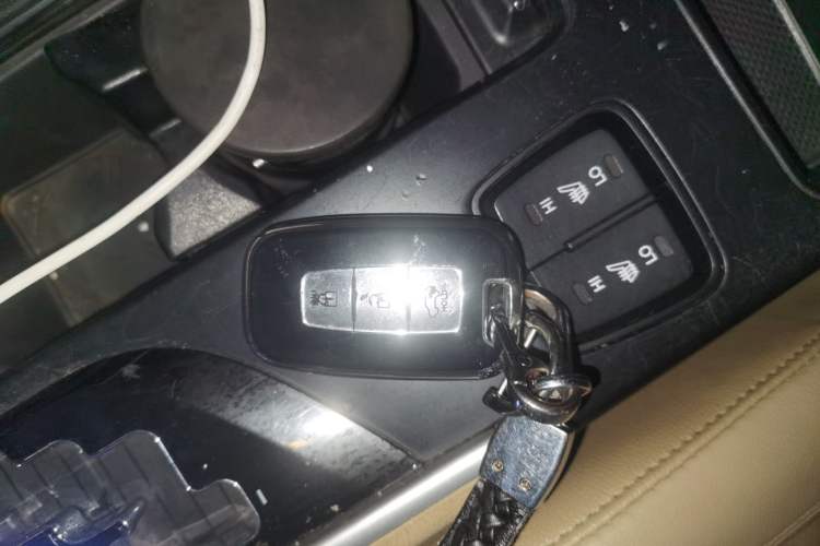 Used Hyundai Sonata 2011 2.0L Automatic Supreme Edition
