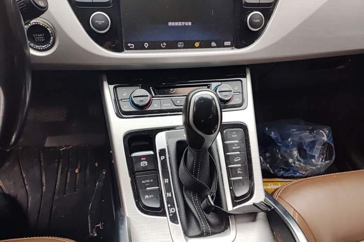 Used Geely Auto Emgrand X7 Sport 2016 1.8TD Automatic ZhiZun Version
