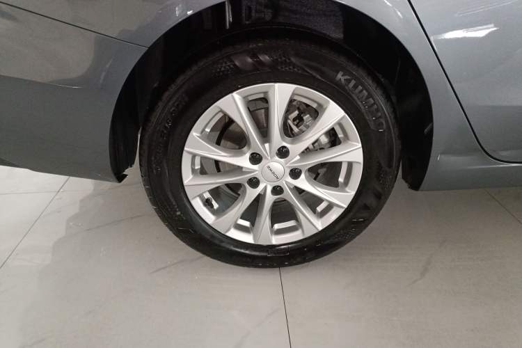 Used Roewe i5 2026 Model 1.5L CVT Luxury Version
