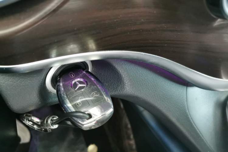 Used Mercedes-Benz V-Class 2020 V 260 Avantgarde Edition