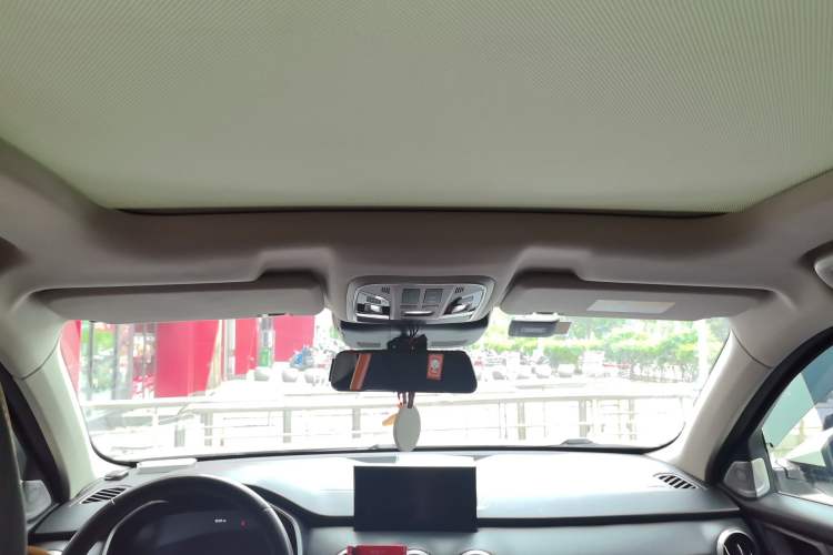 Used Wey VV6 2018 2.0T Two-Wheel Drive Flagship Version China V Standard