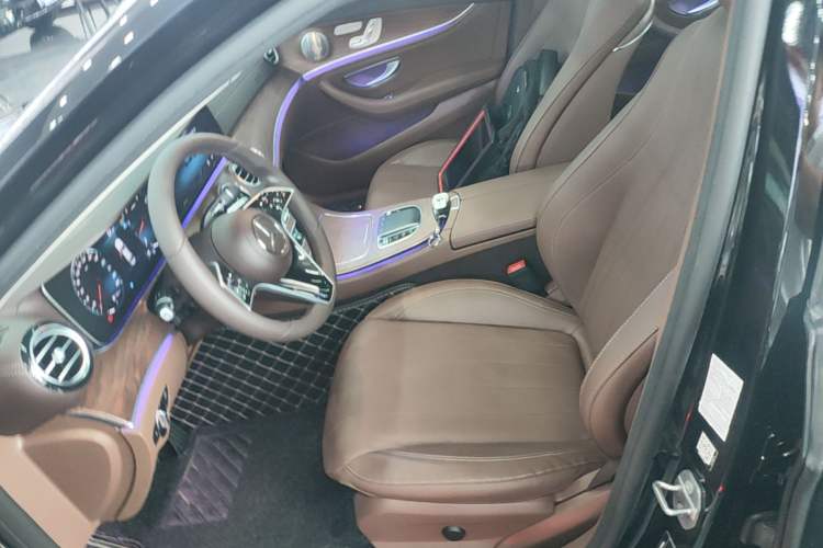 Used Mercedes-Benz E-Class 2023 Updated E 300 L Fashion Edition
