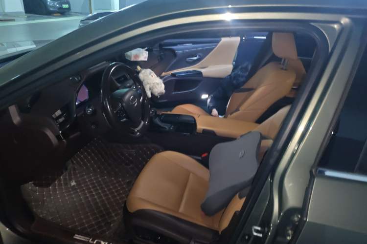 Used Lexus ES 2020 200 Excellence Edition