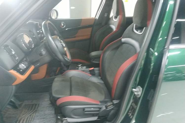 Used MINI JCM COUNTRYMAN 2017 2.0T JOHN COOPER WORKS Traveler
