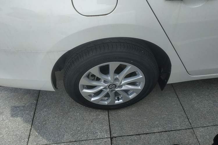 Used Nissan Sylphy 2024 Facelifted Three Classic 1.6XE CVT Comfort Edition Right Rear Wheel Hub