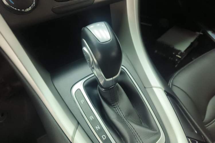Used Ford Mondeo 2013 1.5L GTDi180 Fashion Edition Gear Lever