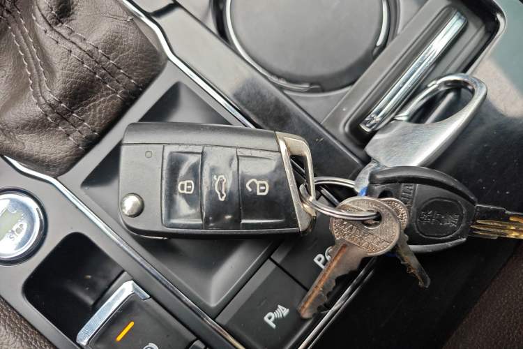 Used Volkswagen Teramont 2017 330TSI Two-Wheel-Drive Luxury Edition