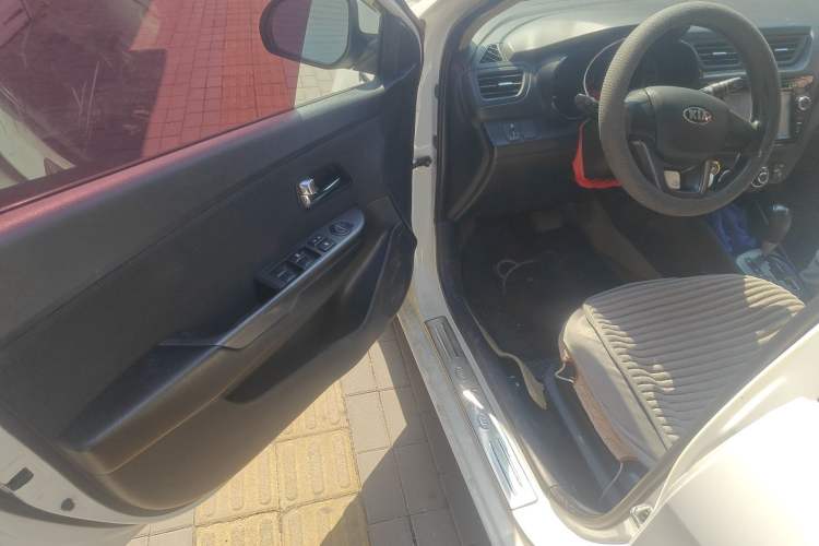 Used Kia K2 2012 Sedan 1.4L Automatic GLS Commemorative Edition
