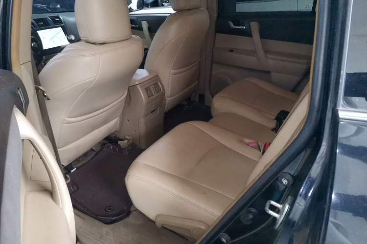 Used Toyota Highlander 2012 2.7L 2WD 5-Seater Elite Edition
