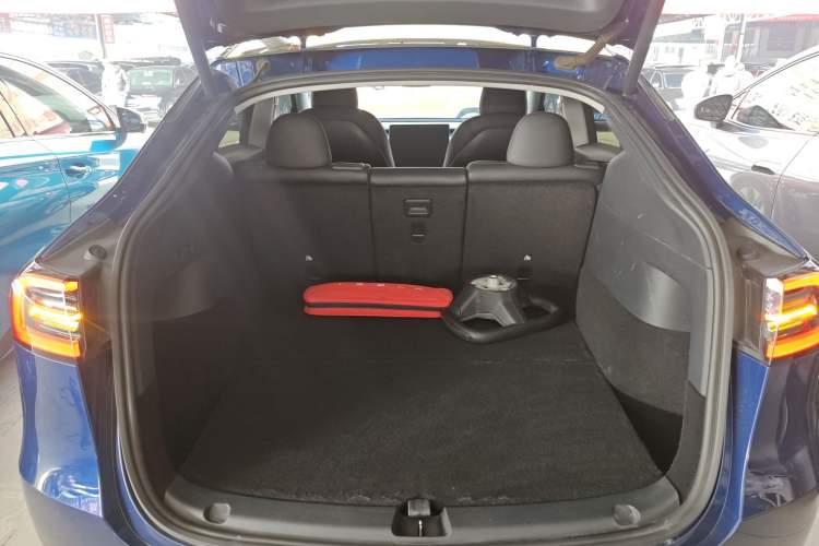 Used Tesla Model Y 2021 Long-Range All-Wheel-Drive Version