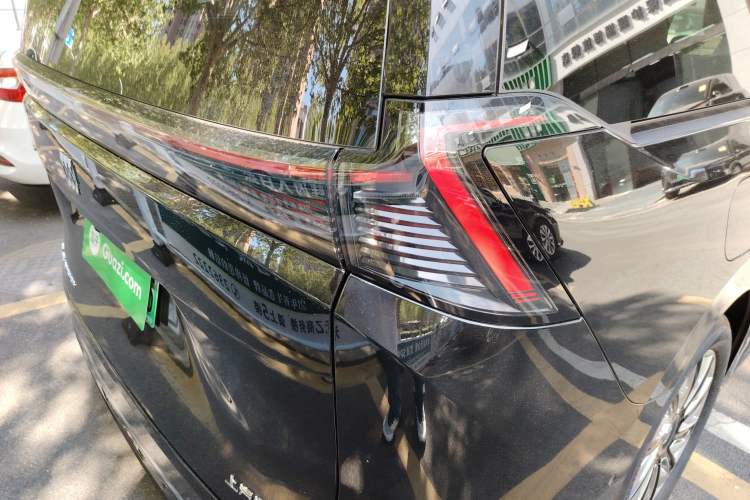 Used Buick Envision Family 2026 Luxury Edition Exterior 3