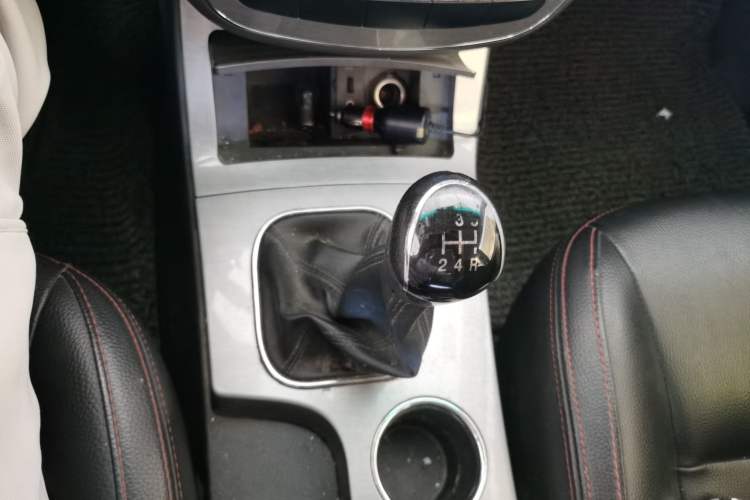 Used JAC Group T6 2016 2.0L Gasoline Entry-Level Long-Wheelbase HFC4GA3-3D Gear Lever