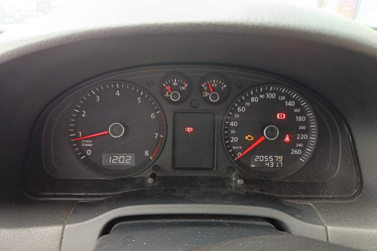 Used Volkswagen Passat 2009 1.8T Manual Luxury Model Instrument Cluster