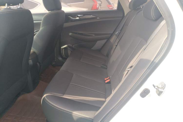 Used CHANGAN Eado DT 2019 1.6L Manual Comfort Model China VI Standard
