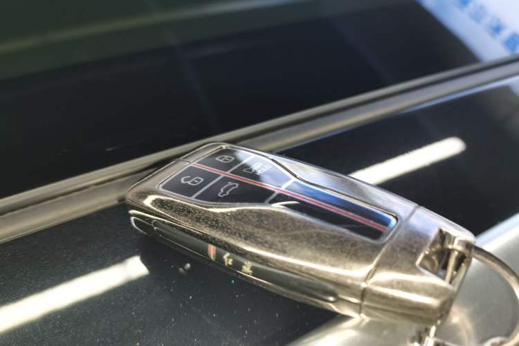 Used Hongqi HS5 2022 Facelifted Version 2.0T Smart Connect Flagship All-Wheel-Drive Edition
