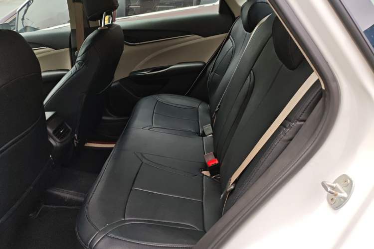 Used Buick GT 2019 15T Dual-Clutch Advanced Version China VI Standard Left Rear Seat