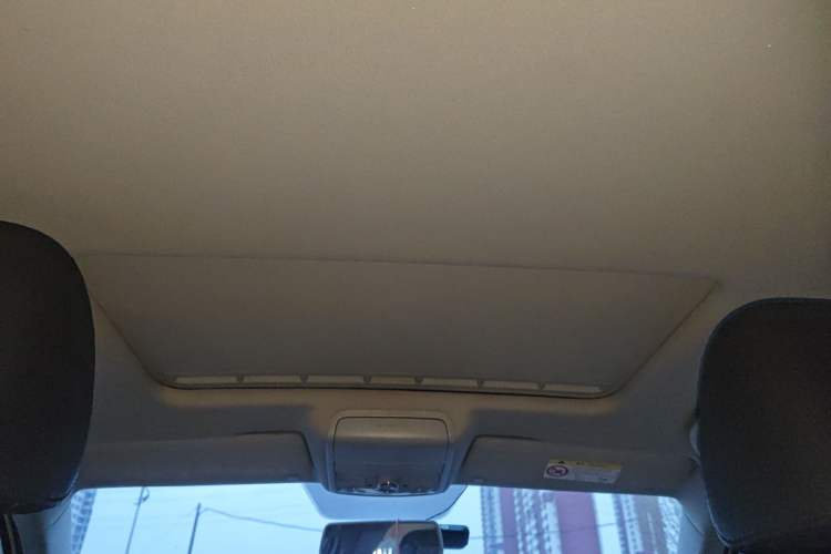 Used Volkswagen Sagitar 2015 230TSI Automatic Comfort Version