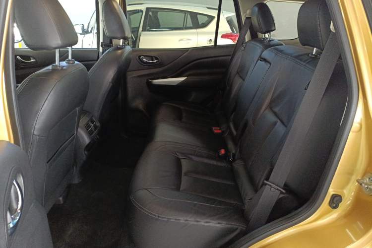 Used Nissan Terra 2018 2.5L Automatic 4x4 Flagship Edition