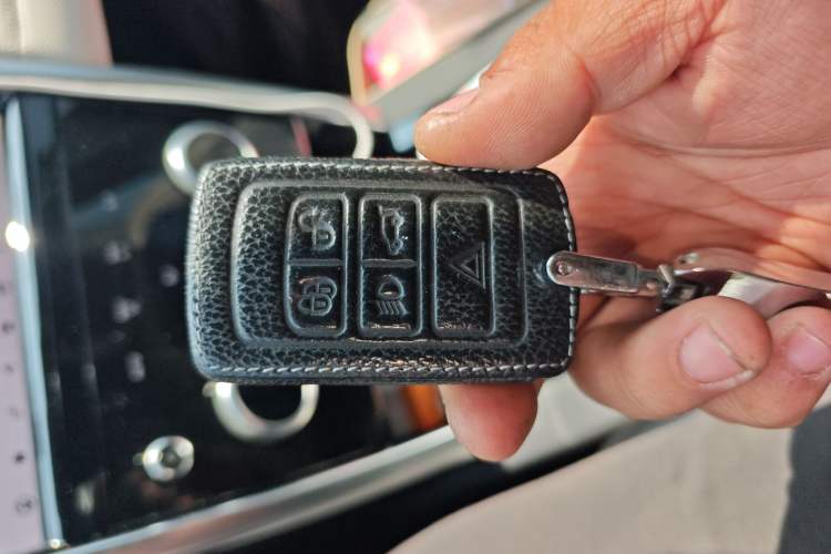 Used Land Rover Discovery Sport 2020 249 PS R-Dynamic Performance Edition
