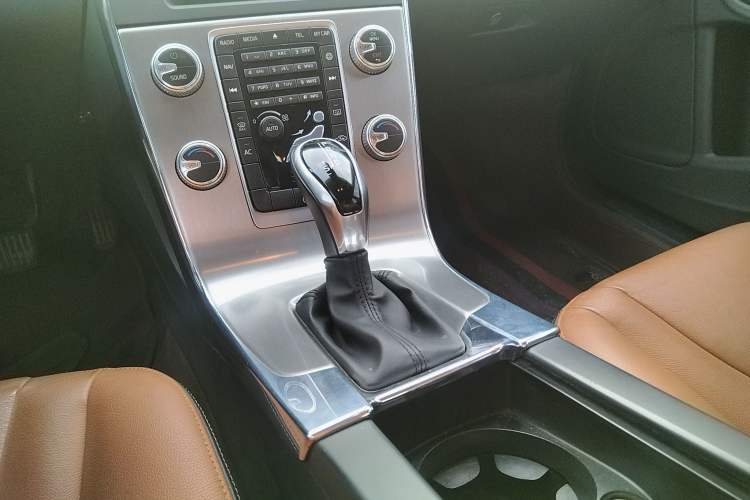 Used Volvo S60 2019 S60L Facelift T5 Intelligent Advanced Edition Gear Lever